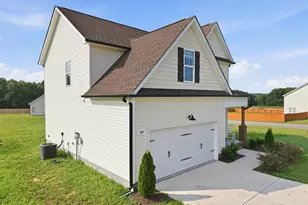 209 Danube Dr, Zebulon, NC 27597 - Photo 2