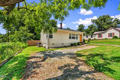 212 W Hill Avenue S, Hillsborough, NC 27278 - Photo 2