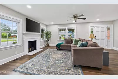 511 N Raiford Street, Selma, NC 27576 - Photo 6
