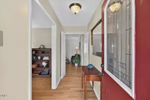 606 Crestview Dr, Durham, NC 27712 - Photo 4