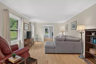 606 Crestview Dr, Durham, NC 27712 - Photo 6