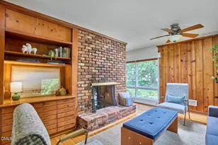 3409 Cherry Ln, Raleigh, NC 27607 - Photo 12