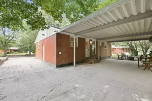 2107 Dandridge Dr, Raleigh, NC 27610 - Photo 28