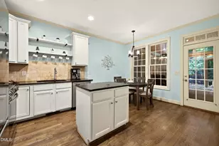 441 Marsh Landing Dr, Holly Springs, NC 27540 - Photo 4