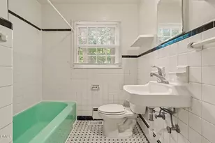 423 Whitehead Cir, Chapel Hill, NC 27514 - Photo 14