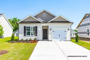 121 Longfield Ct, Dunn, NC 28334 - Photo 1