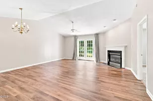 3027 Maple Ave, Burlington, NC 27215 - Photo 4