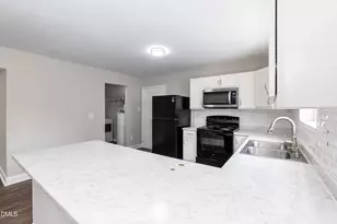 718 S State St, Raleigh, NC 27601 - Photo 4