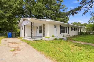 605 Sunnyside Ln W, Wilson, NC 27893 - Photo 2