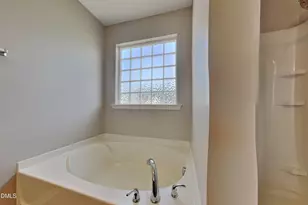 514 Kerriann Ln, Clayton, NC 27520 - Photo 10