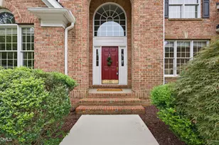 106 Debrock Ct, Cary, NC 27519 - Photo 4