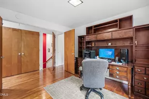 425 Brookside Dr, Chapel Hill, NC 27516 - Photo 34