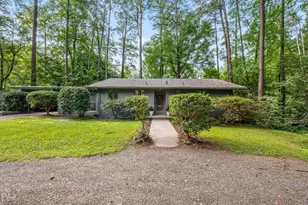 425 Brookside Dr, Chapel Hill, NC 27516 - Photo 2