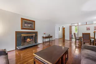 425 Brookside Dr, Chapel Hill, NC 27516 - Photo 10
