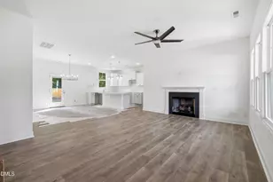 228 Telluride Ct, Aberdeen, NC 28315 - Photo 8