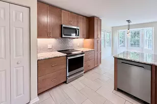 2729 E Shoreham St, Durham, NC 27707 - Photo 8