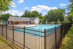 305 Wyndham Dr, Chapel Hill, NC 27516 - Photo 54