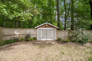 305 Wyndham Dr, Chapel Hill, NC 27516 - Photo 12