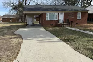 902 S Marvin Street S, Goldsboro, NC 27530 - Photo 2