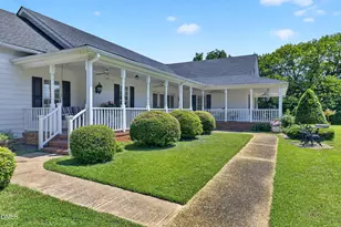 606 Country Ln, Cary, NC 27513 - Photo 6