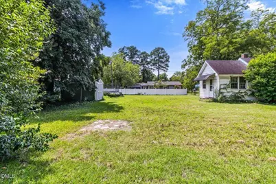 700 N Webb Street, Selma, NC 27576 - Photo 32