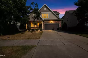 512 Stapleford Ln, Fuquay-Varina, NC 27526 - Photo 1