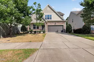 512 Stapleford Ln, Fuquay-Varina, NC 27526 - Photo 2
