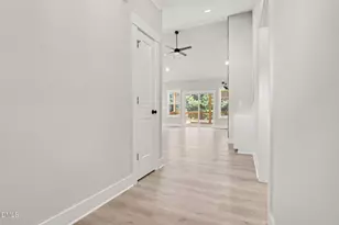 25 Uptown Ct, Zebulon, NC 27597 - Photo 4