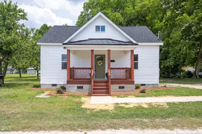 309 Stetson Street, Clinton, NC 28328 - Photo 1