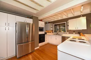 512 Marion Way, Chapel Hill, NC 27516 - Photo 8