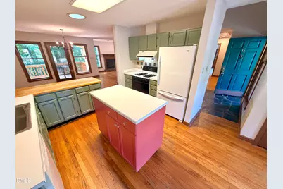 6 Burnwood Place, Chapel Hill, NC 27517 - Photo 8