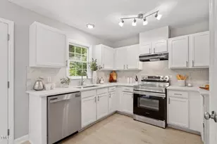 719 St Catherines Dr, Wake Forest, NC 27587 - Photo 2