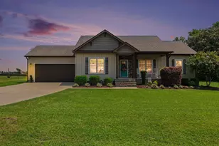 229 Tedpace St, Princeton, NC 27569 - Photo 2