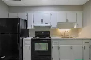 210 Colonial Dr, Fayetteville, NC 28301 - Photo 10