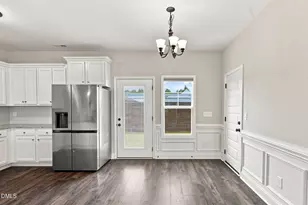 72 Leisure Ave, Four Oaks, NC 27524 - Photo 4