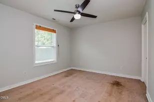310 S Webb St, Selma, NC 27576 - Photo 18