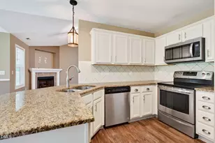 235 Highcroft Cir, Benson, NC 27504 - Photo 12