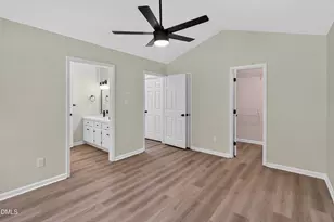 318 Davis Farm Dr, Selma, NC 27576 - Photo 4