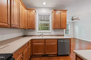3645 Edgemont Dr, Raleigh, NC 27612 - Photo 8