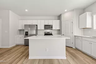 414 Barrington Key Dr, Zebulon, NC 27597 - Photo 4