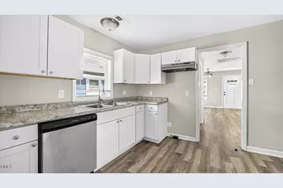 403 Spring Court, Henderson, NC 27536 - Photo 2