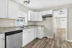 403 Spring Ct, Henderson, NC 27536 - Photo 2