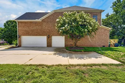 10618 Tarton Fields Circle, Raleigh, NC 27617 - Photo 6