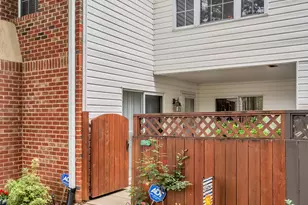 391 Summerwalk Cir, Chapel Hill, NC 27517 - Photo 4