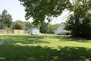 2705 Stageline Dr, Raleigh, NC 27603 - Photo 8