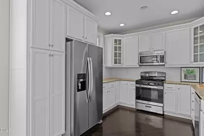 10410 Sablewood Drive, Raleigh, NC 27617 - Photo 14