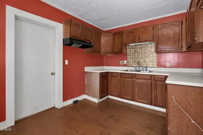 113 Austin Street, Sanford, NC 27330 - Photo 8