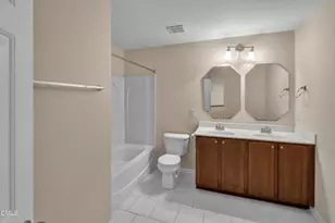240 Seymour Pl, Cary, NC 27519 - Photo 10
