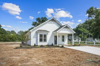 306 S Sycamore Street, Fremont, NC 27830 - Photo 4
