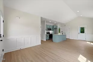 306 S Sycamore St, Fremont, NC 27830 - Photo 6